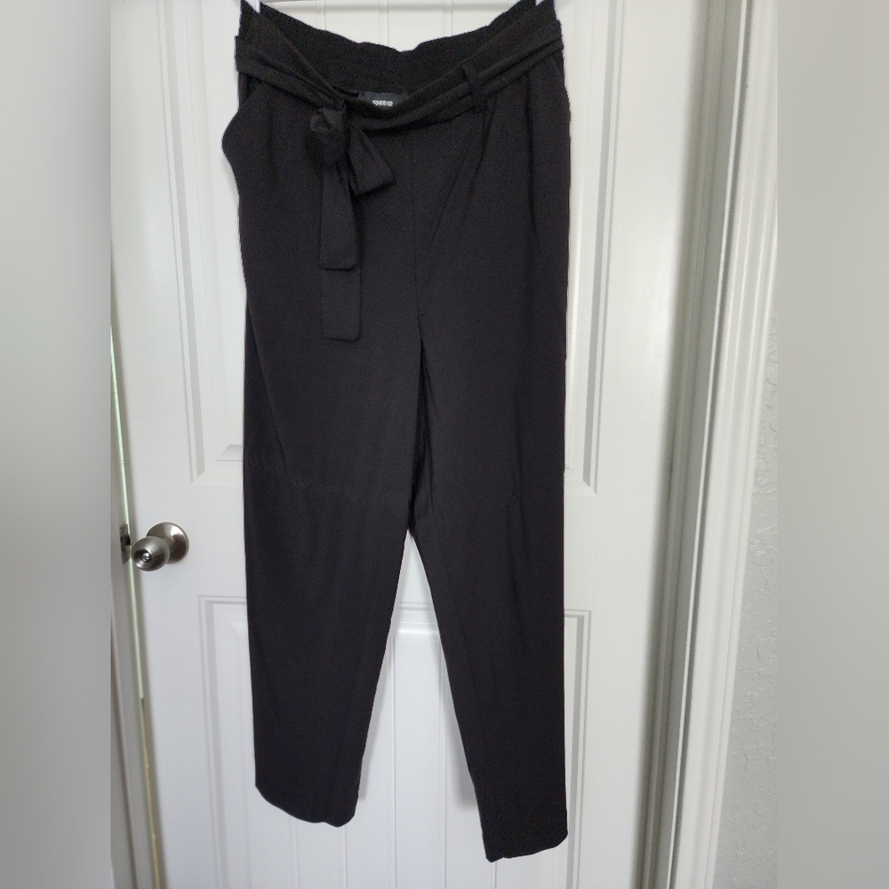 NEW! Torrid Black Crepe Self Tie Wide Leg Pant, NWT, Size 1X - Picture 4 of 6